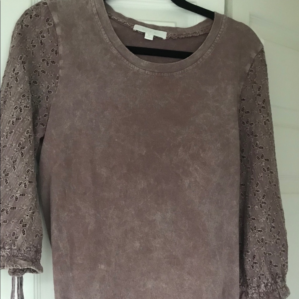 🎉🎉 SALE Boho Anthropologie eyelet three quarter  sleeve top w ties